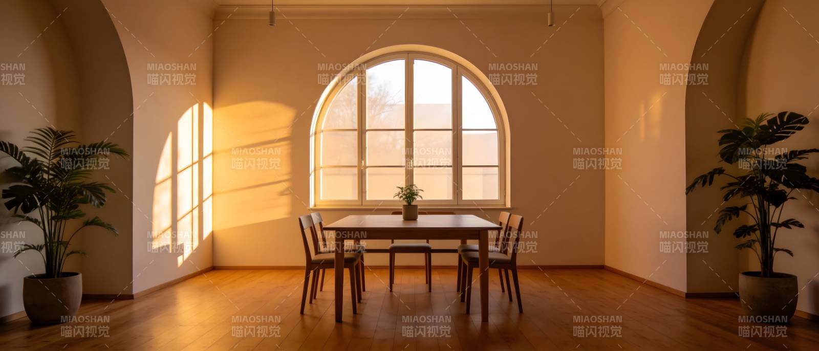 阳光洒满的静谧餐厅图片