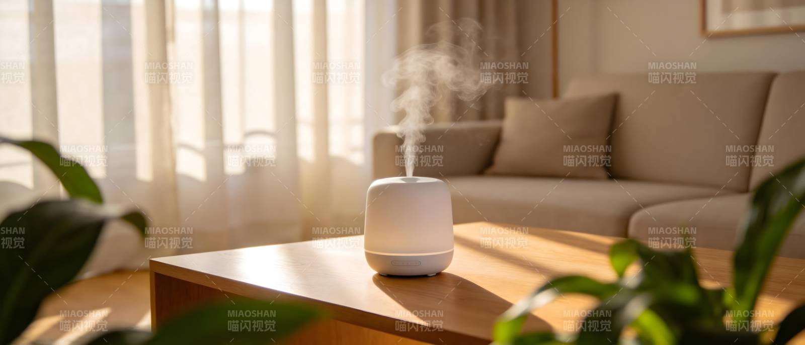 香薰机轻雾弥漫图片
