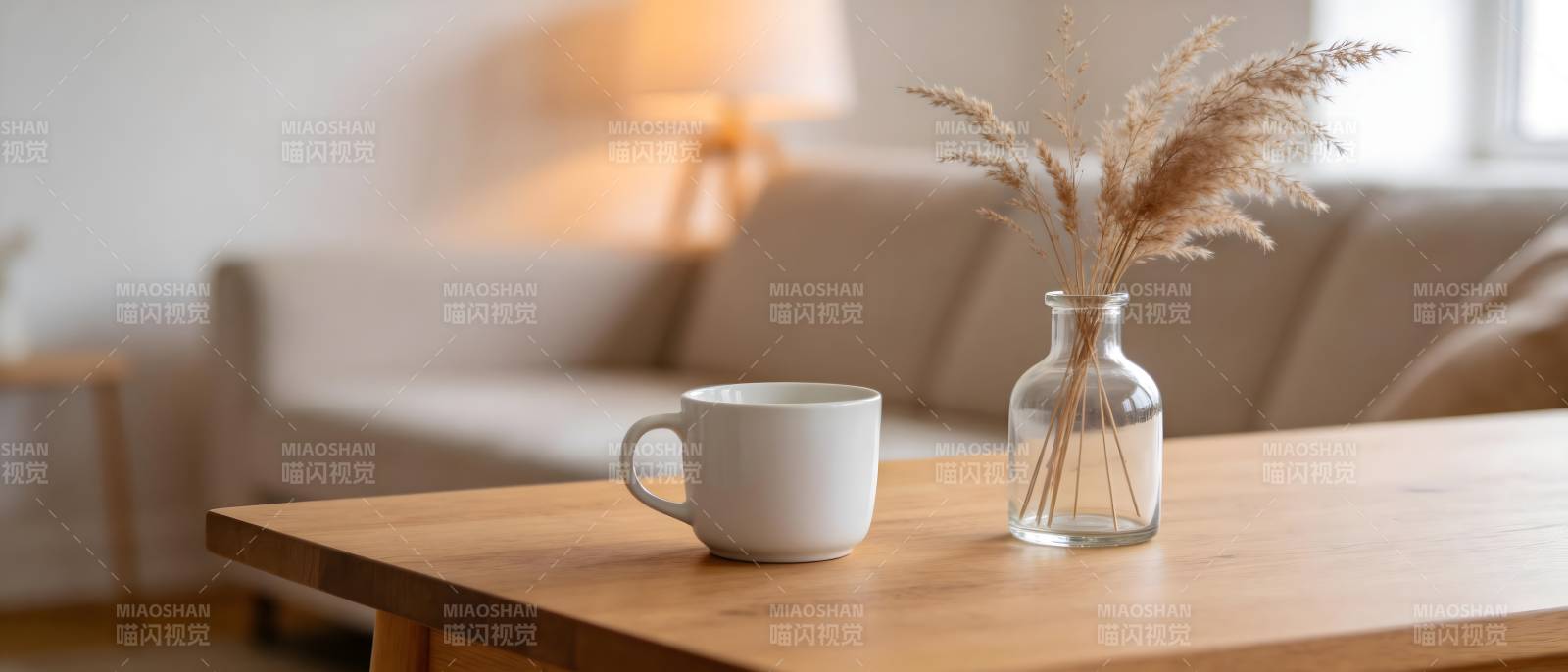 温馨家居一角图片