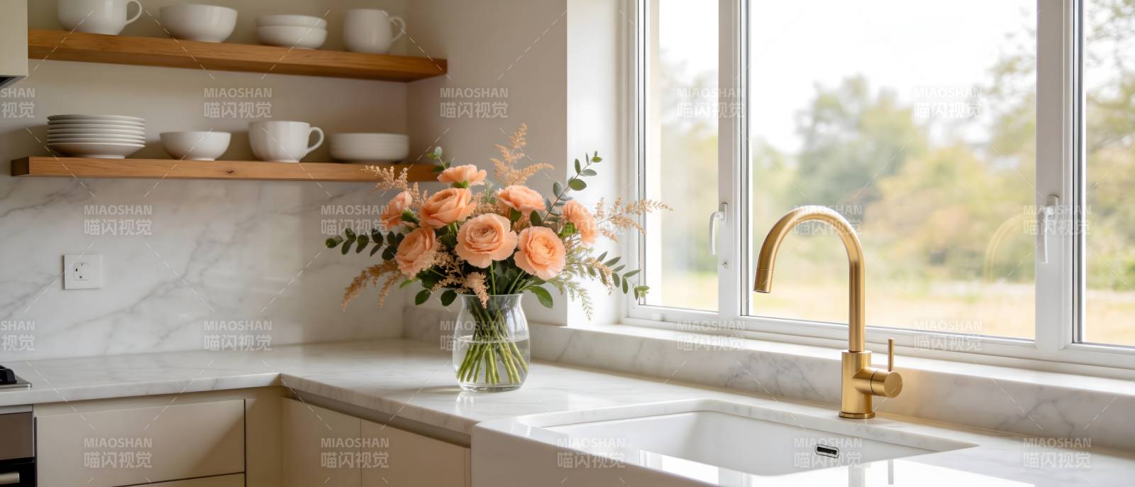 厨房窗台花束图片