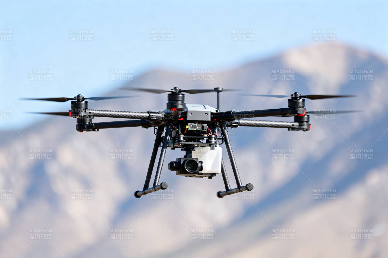 无人机航拍山景图片