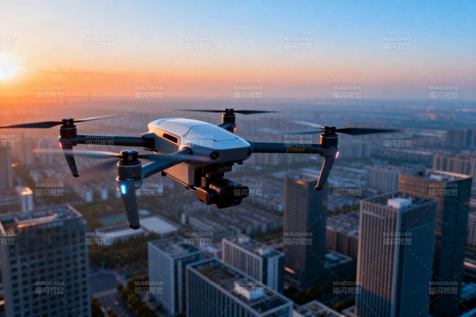 无人机翱翔城市上空图片