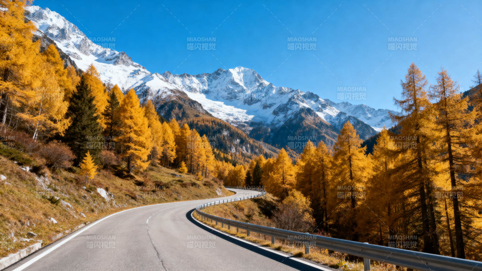 秋山公路雪峰美景图片
