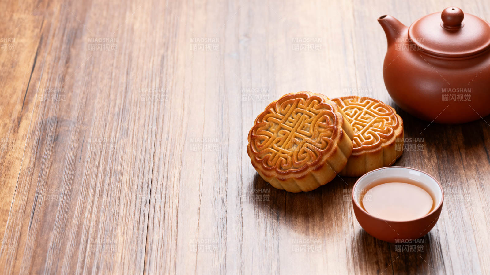 中秋月饼茶香伴图片