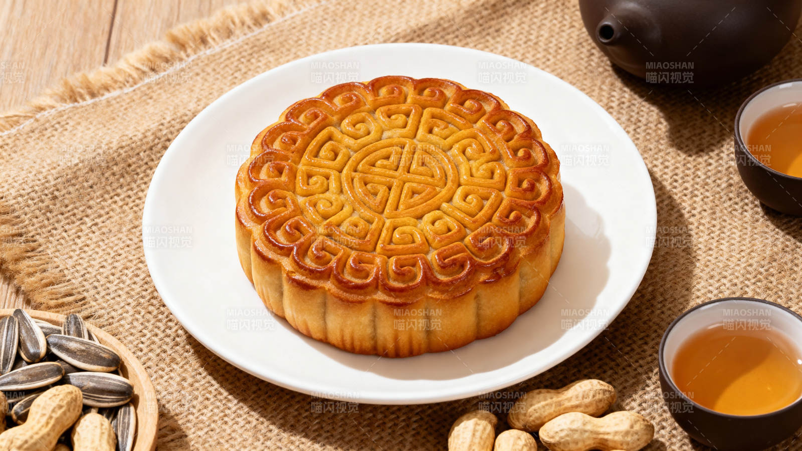 中秋月饼茶香伴图片