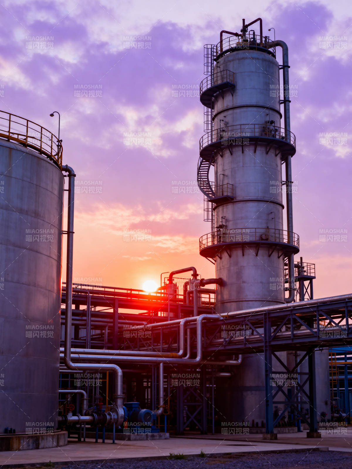 工业日落景象图片