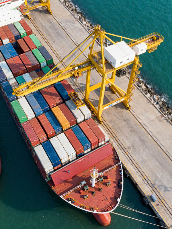 集装箱码头作业图片