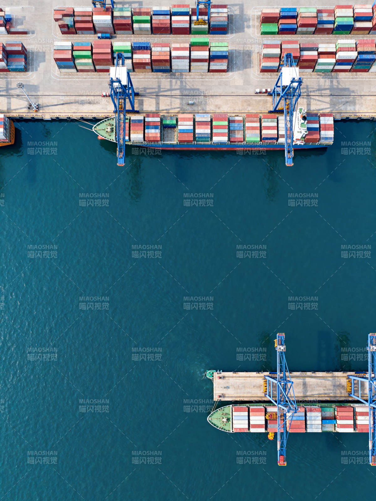 港口集装箱装卸图片