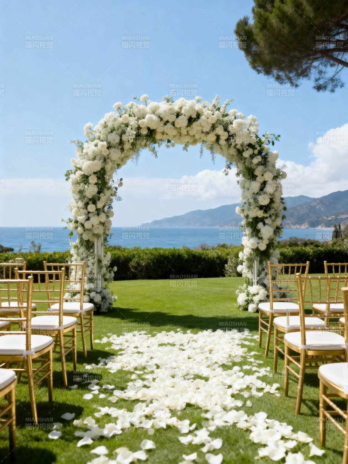 海边花拱婚礼现场图片