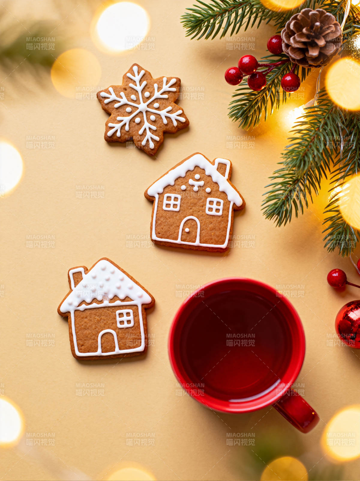 圣诞姜饼与热饮图片