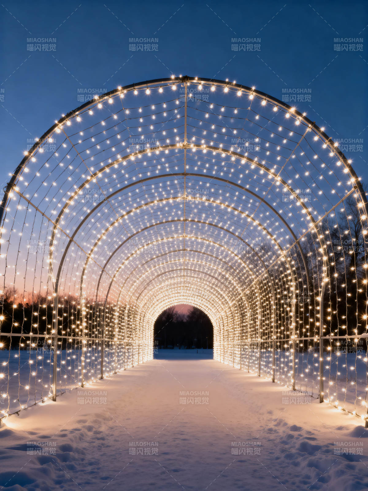 雪夜灯廊图片
