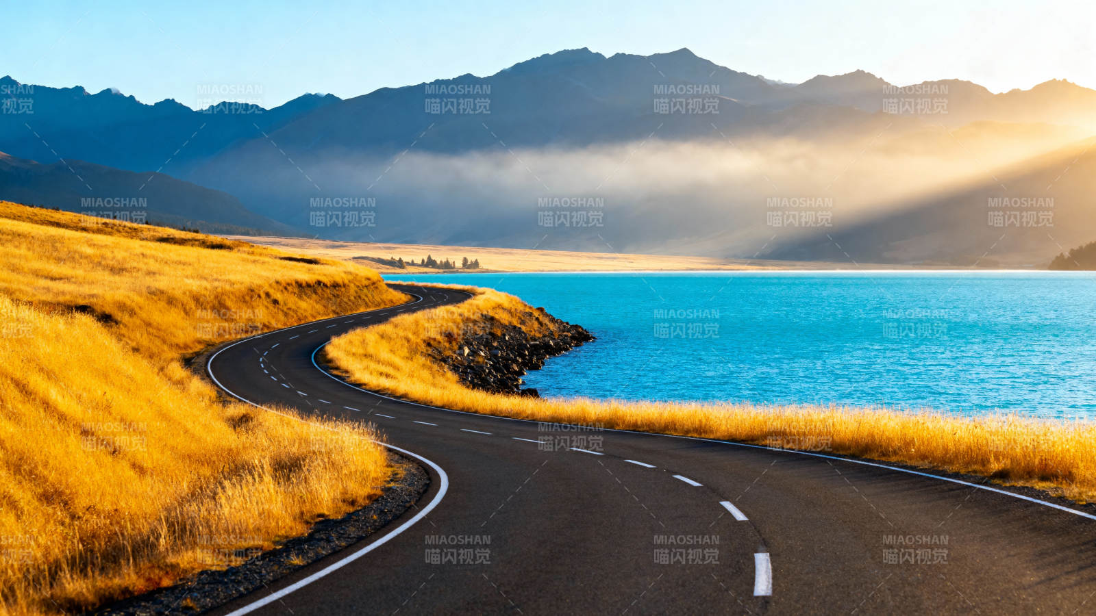 湖畔公路美景图片