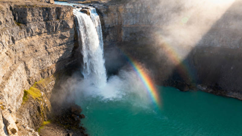 瀑布彩虹奇景图片