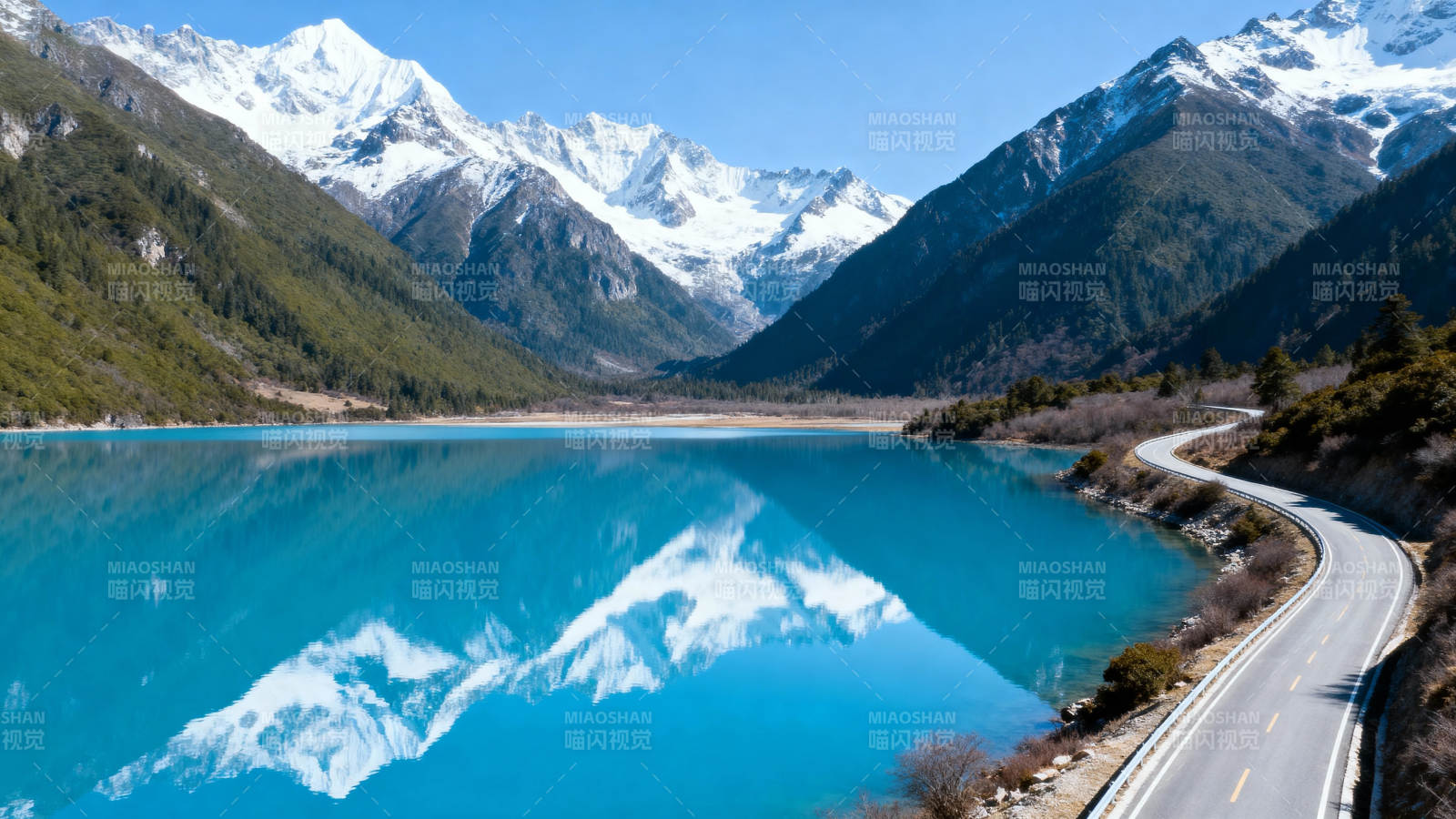 雪山倒影湖光山色图片