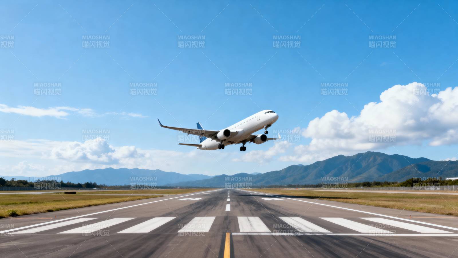 飞机起飞瞬间图片