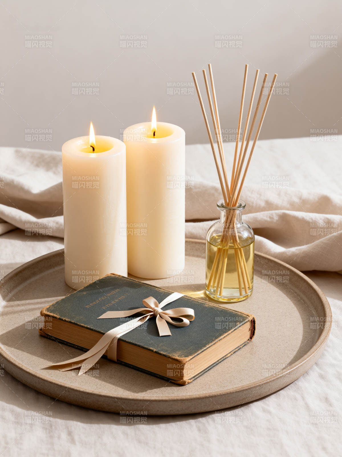 静谧时光 书香烛影图片