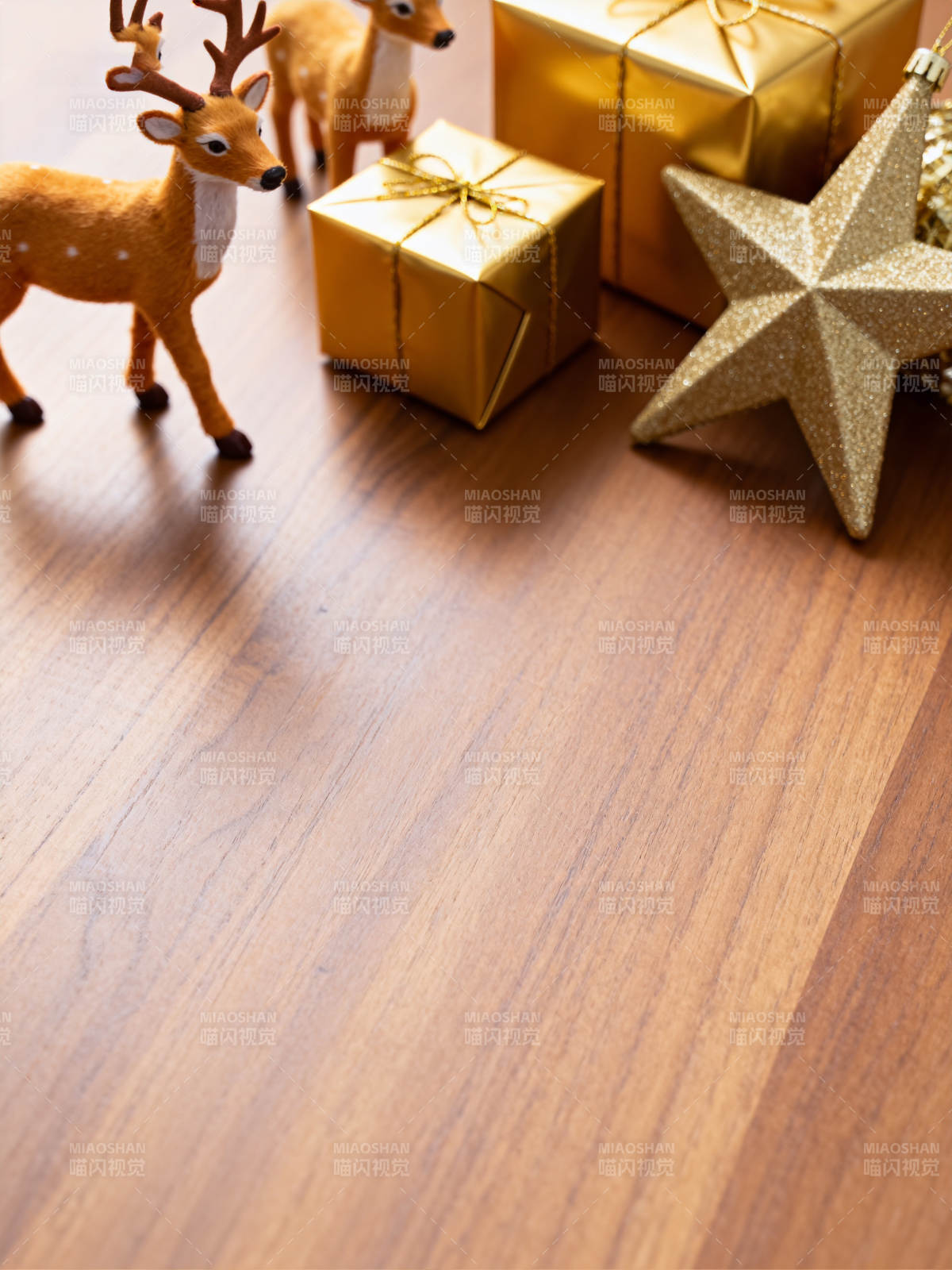 金色圣诞装饰图片