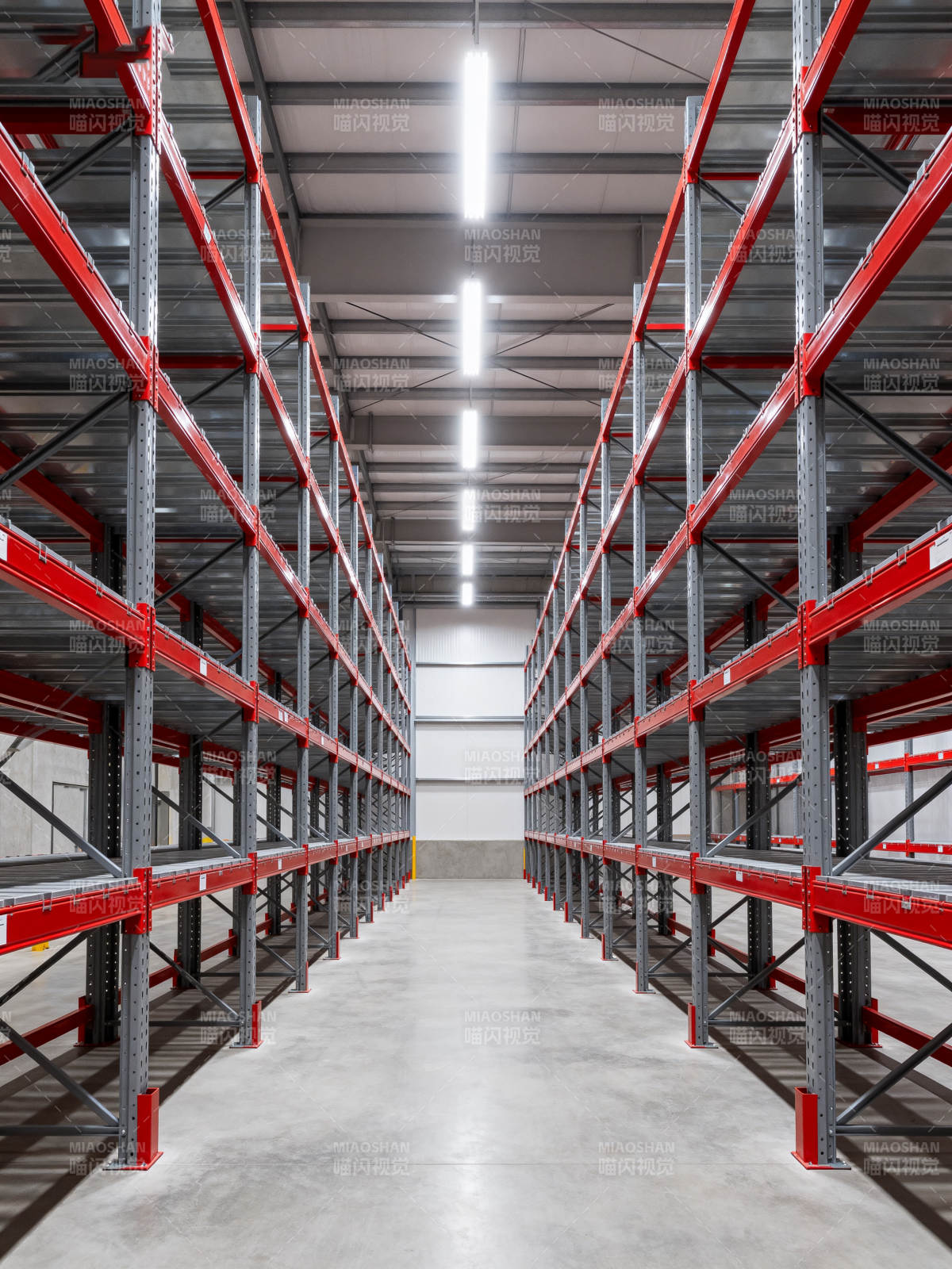 现代化仓储货架图片