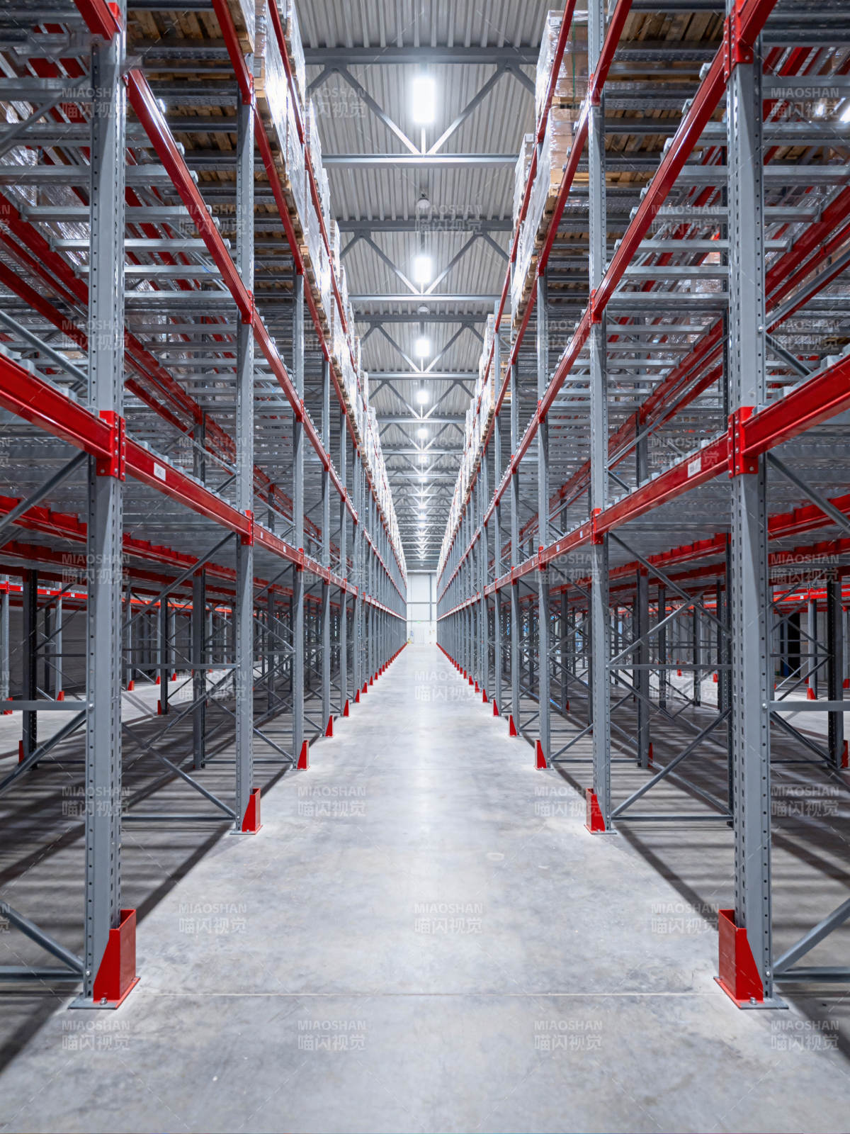 现代化仓储空间图片