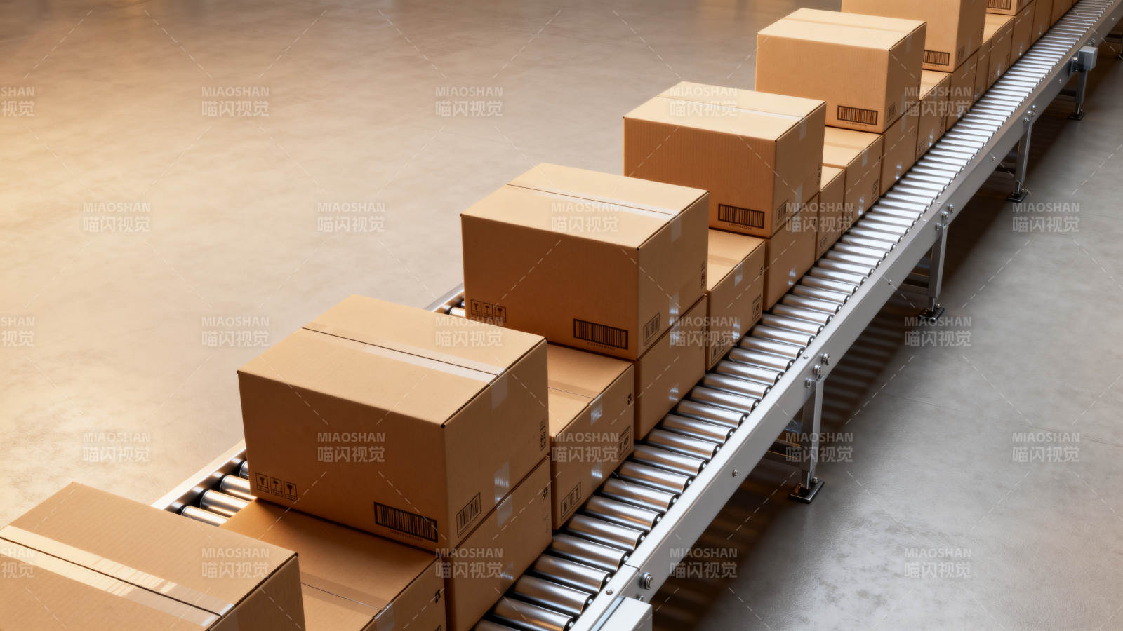 传送带上的纸箱图片