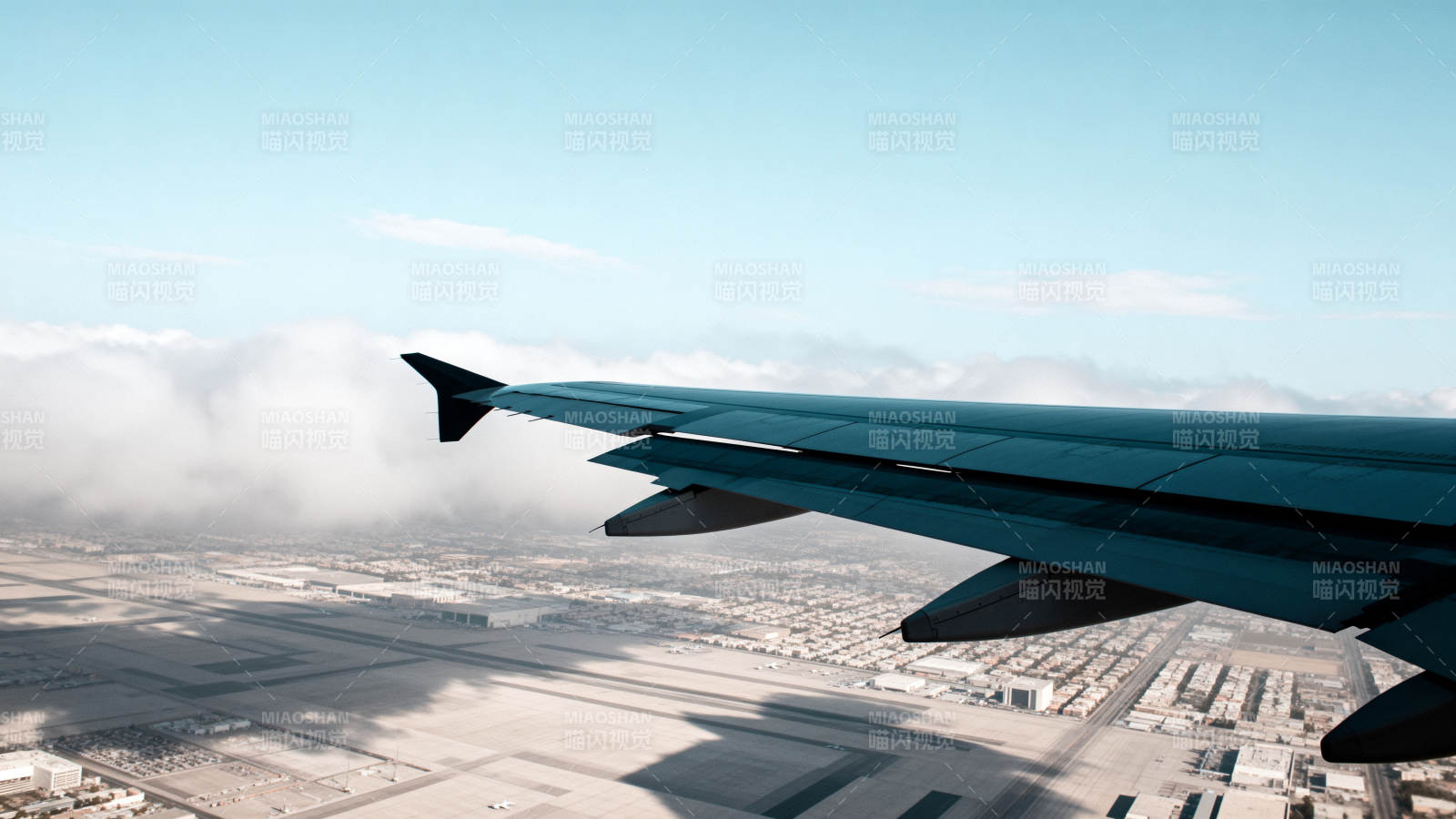 高空俯瞰城市风光图片