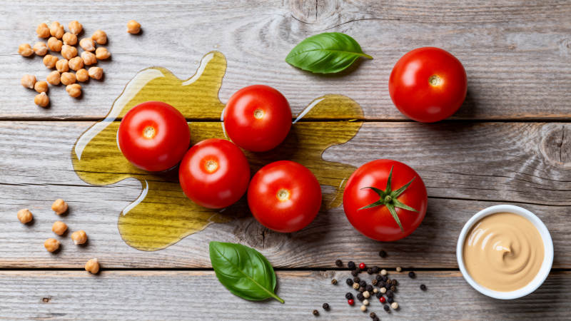 番茄橄榄油美食图片