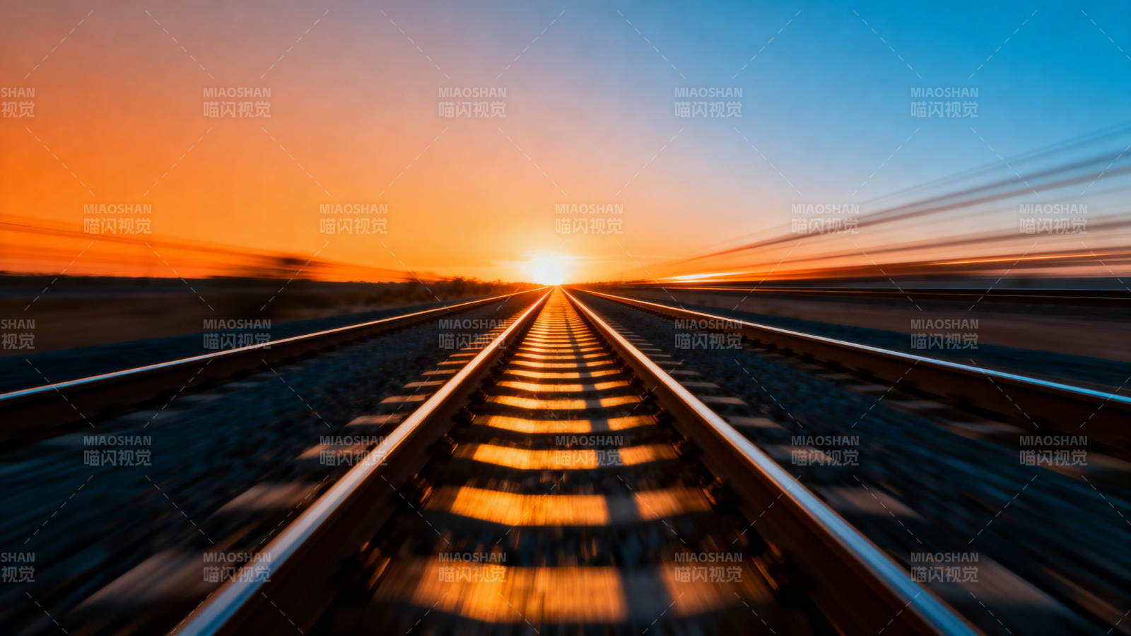 铁轨尽头的夕阳图片