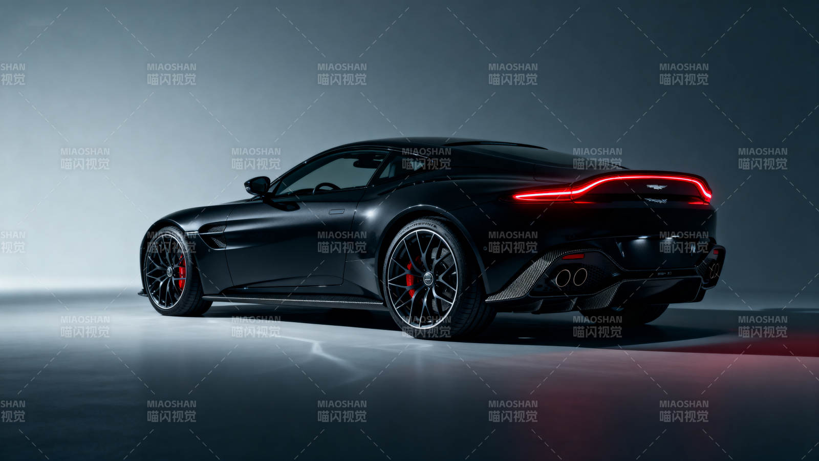 黑色跑车侧影图片