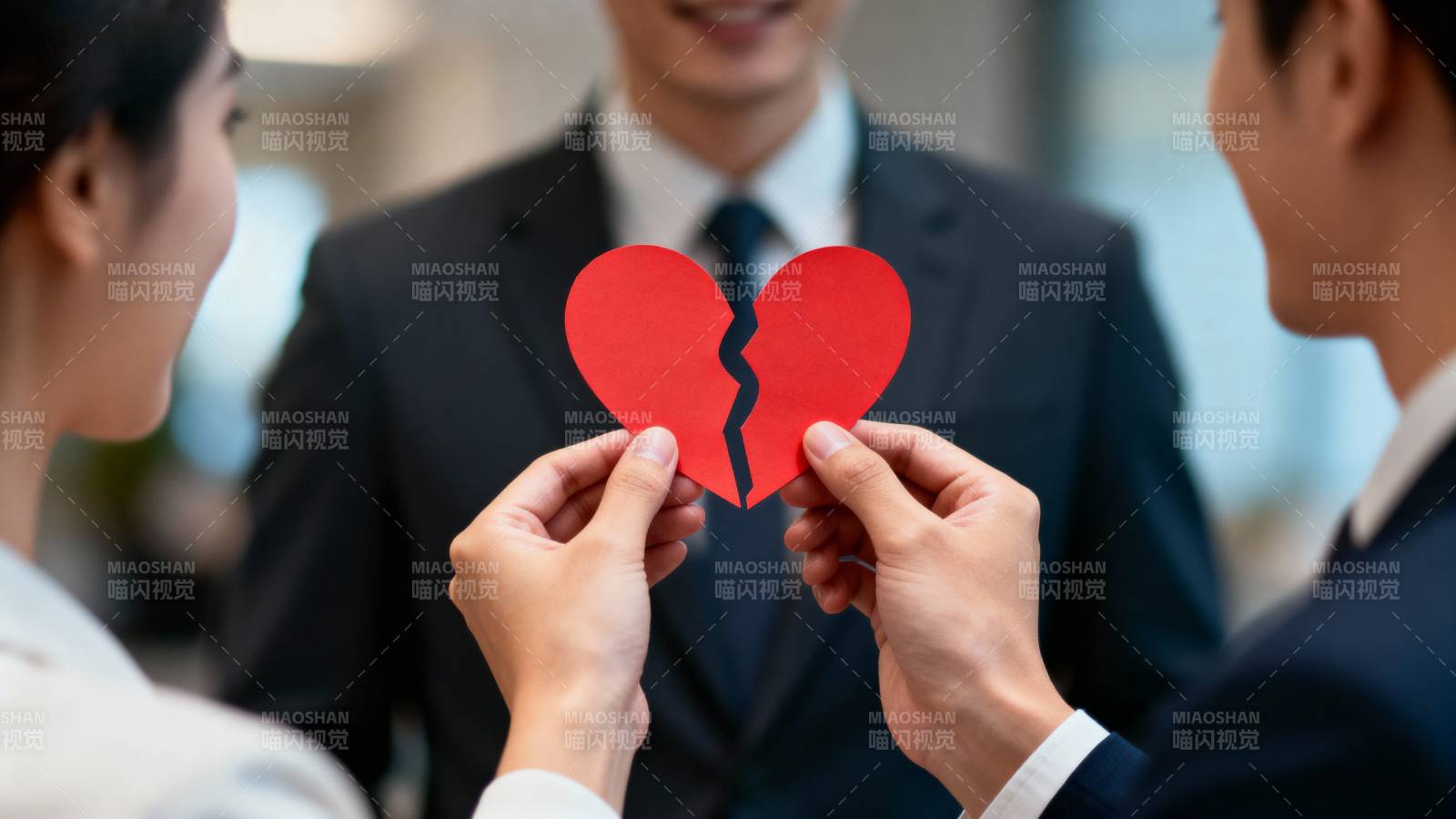 分手调解现场图片