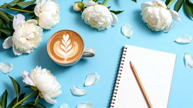 花间咖啡与笔记图片