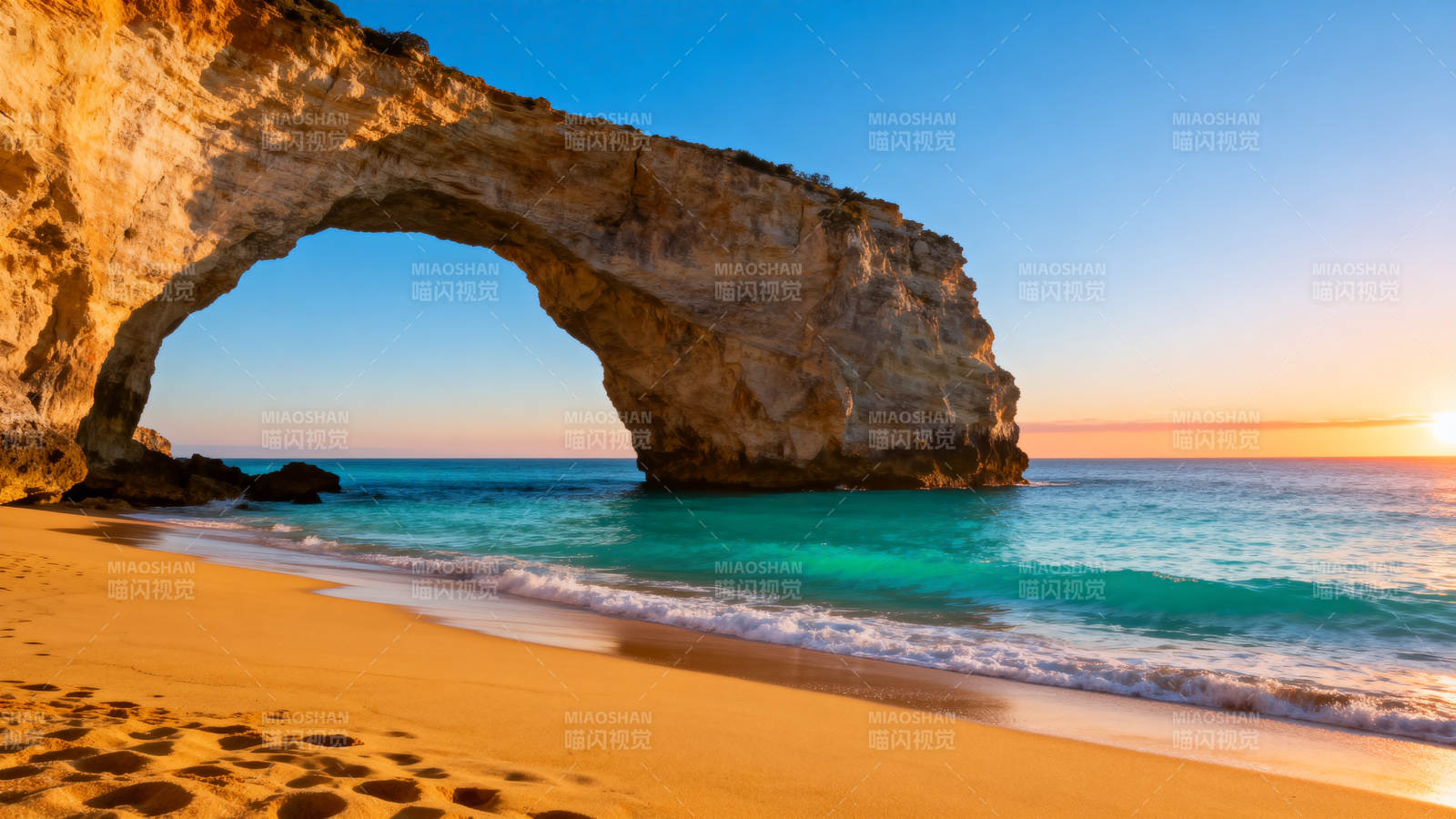 天然拱门海滩日出图片