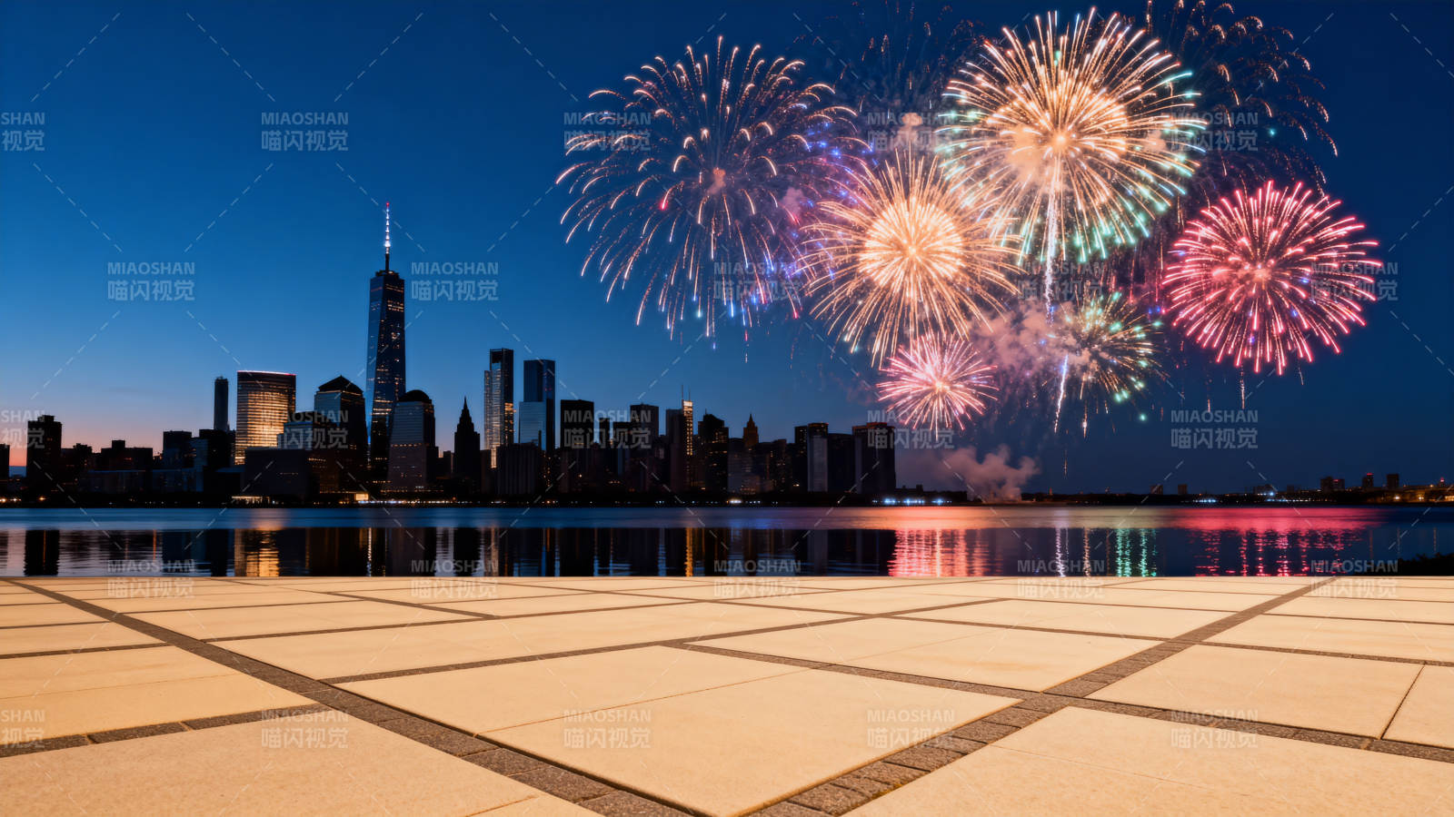 夜景烟花映城市图片