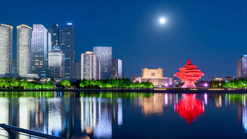 月夜城市倒影图片