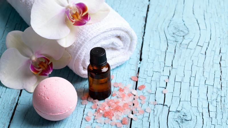 香薰浴球与精油图片