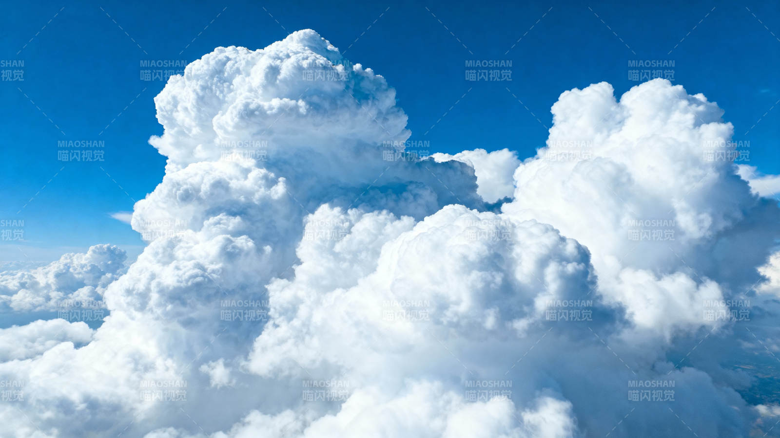 蓝天白云如海图片