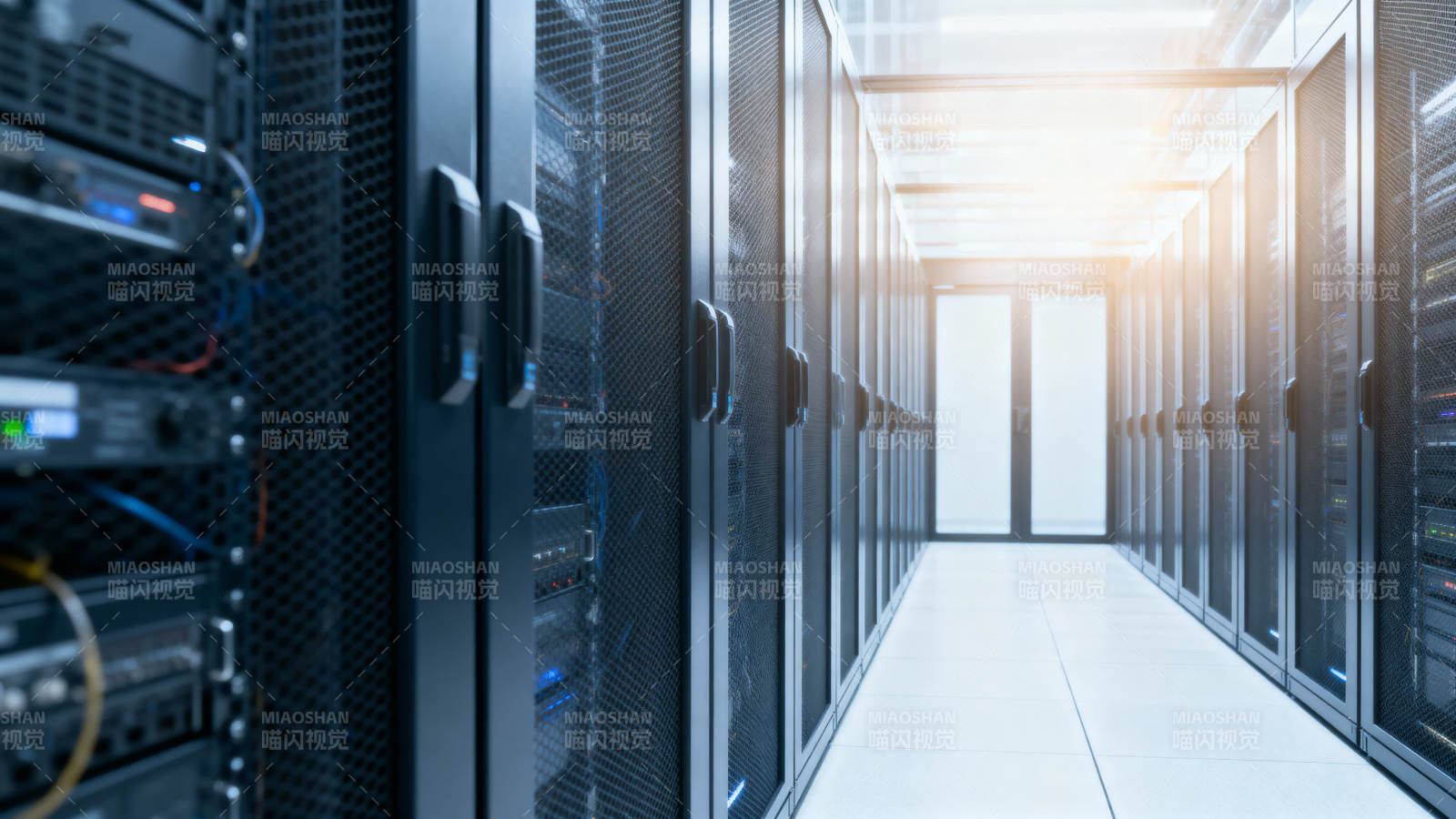 数据中心机房走廊图片