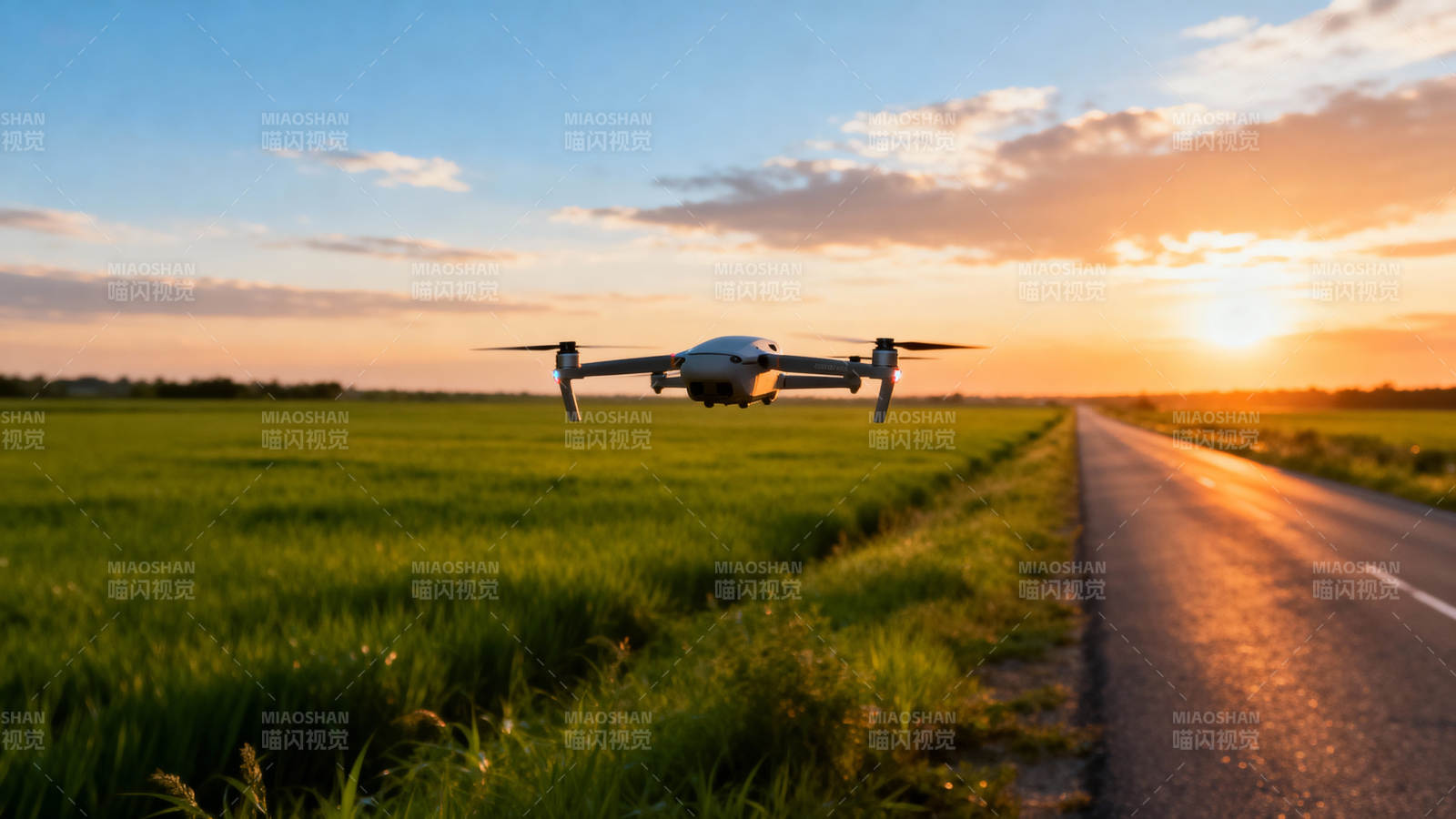 无人机飞越田野图片