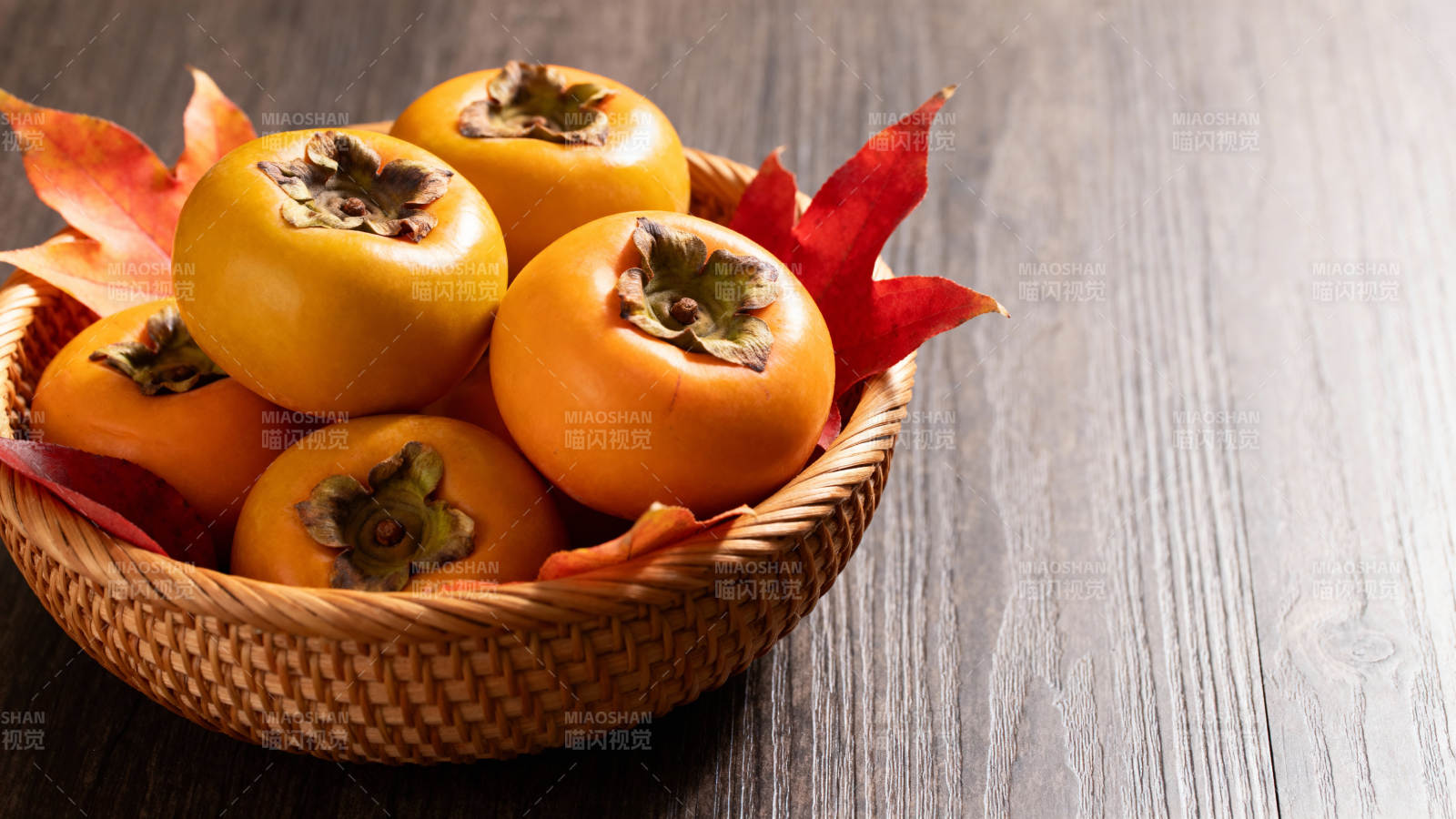 秋日柿子静物图图片