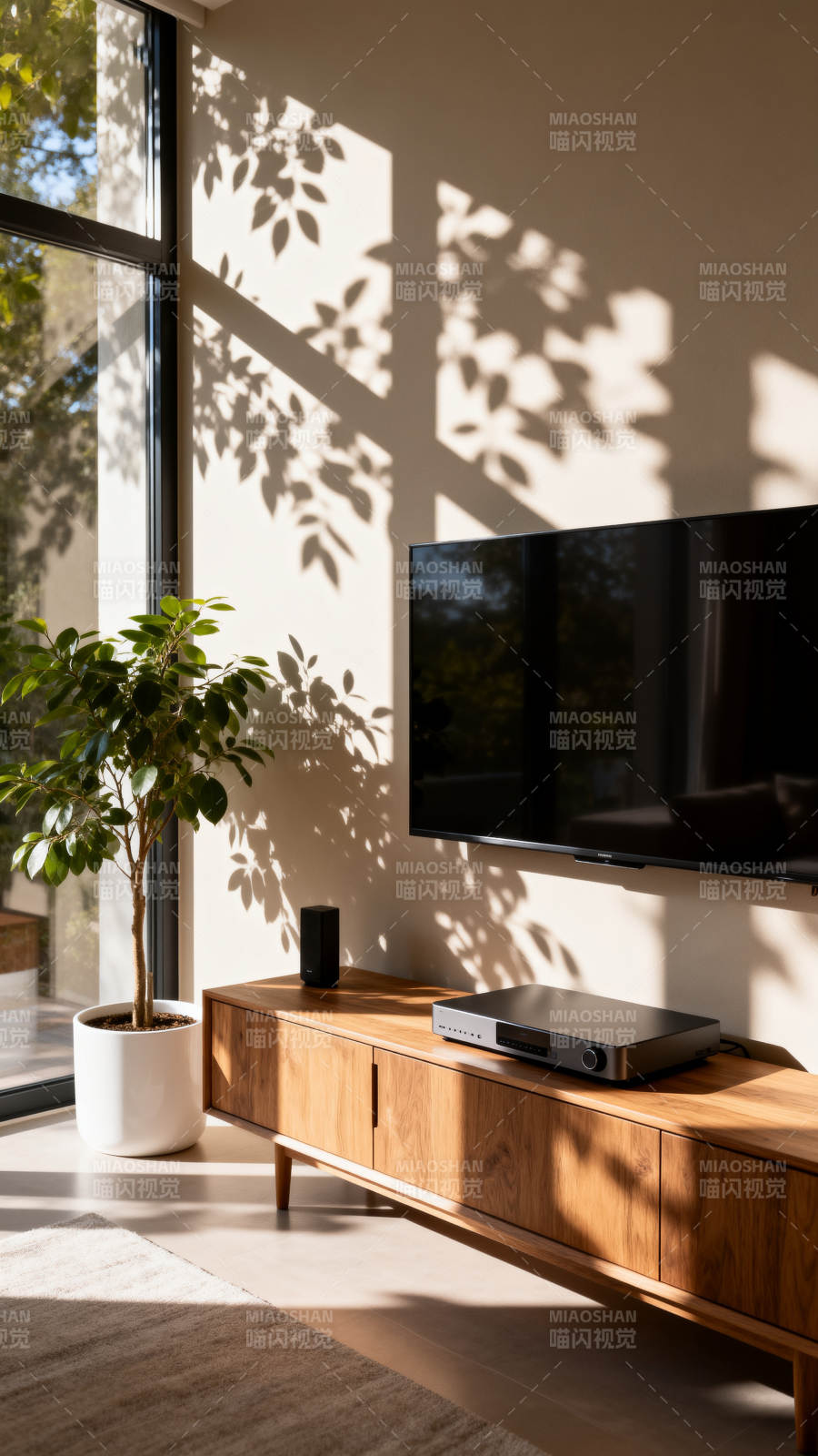 阳光下的客厅一角图片