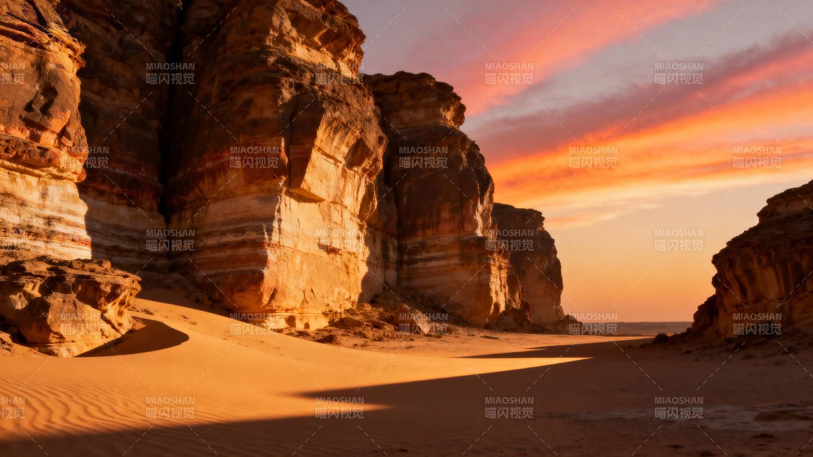 沙漠日落奇景图片