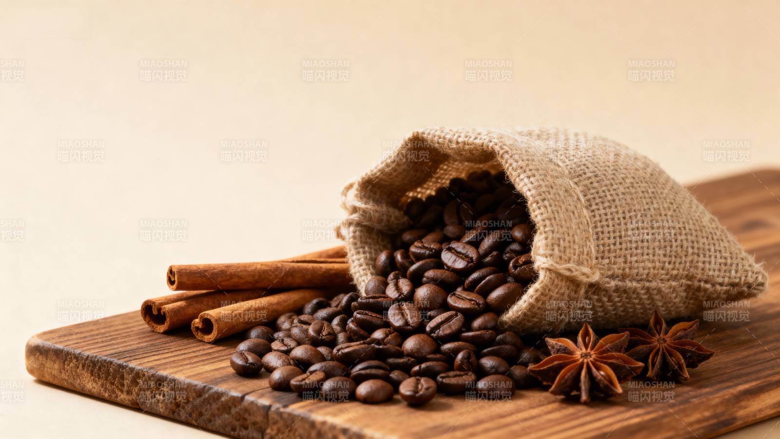 咖啡豆与香料图片