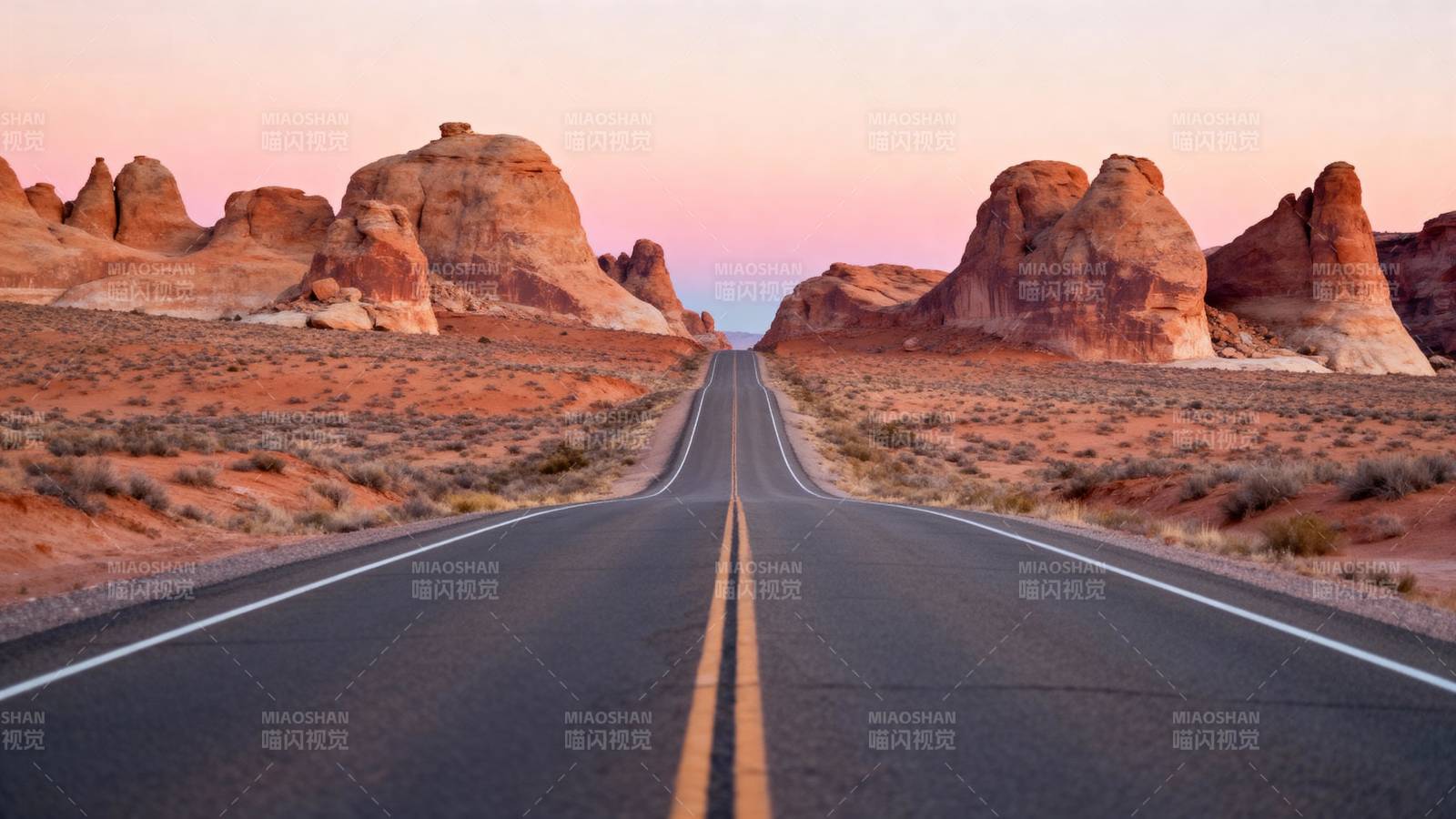 荒漠公路尽头图片