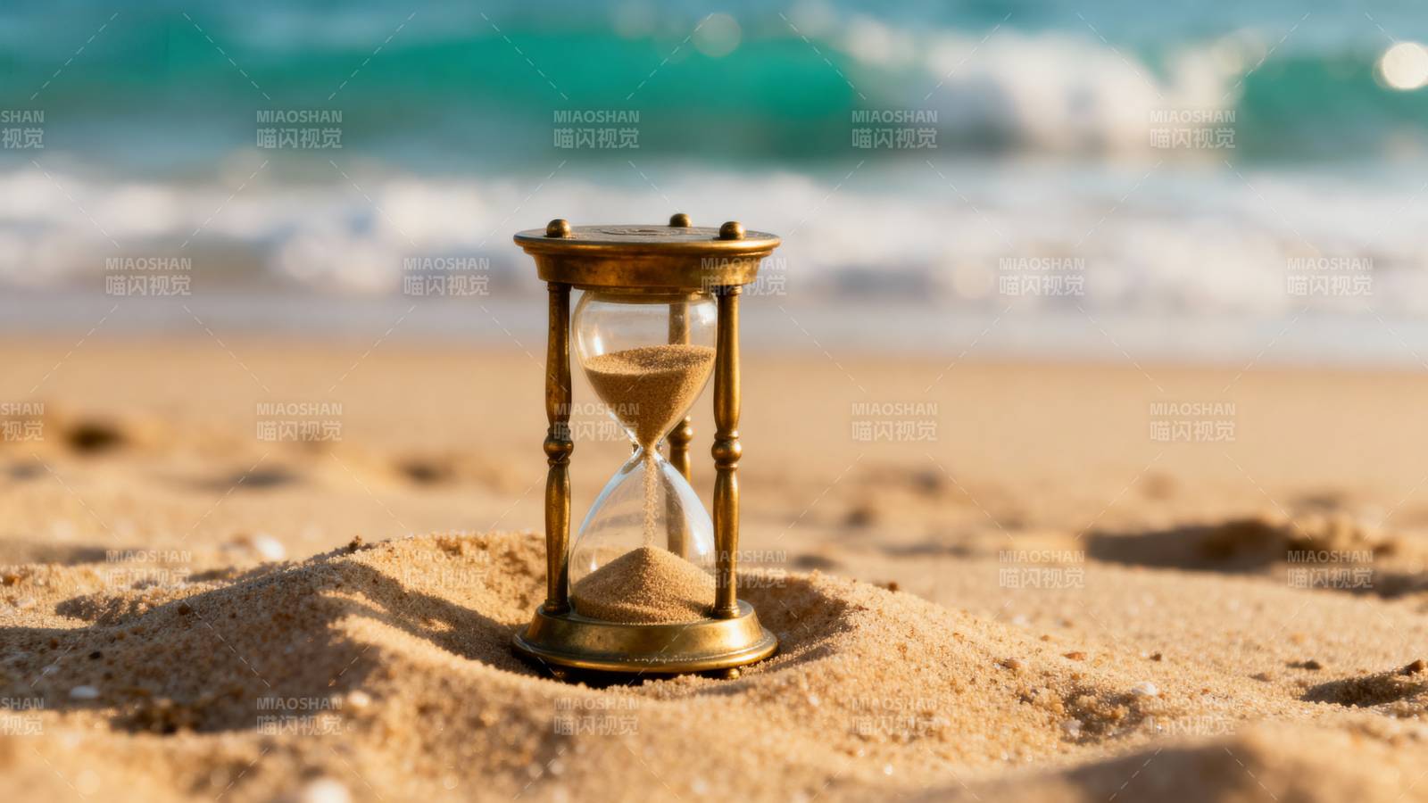 沙漏与海浪图片