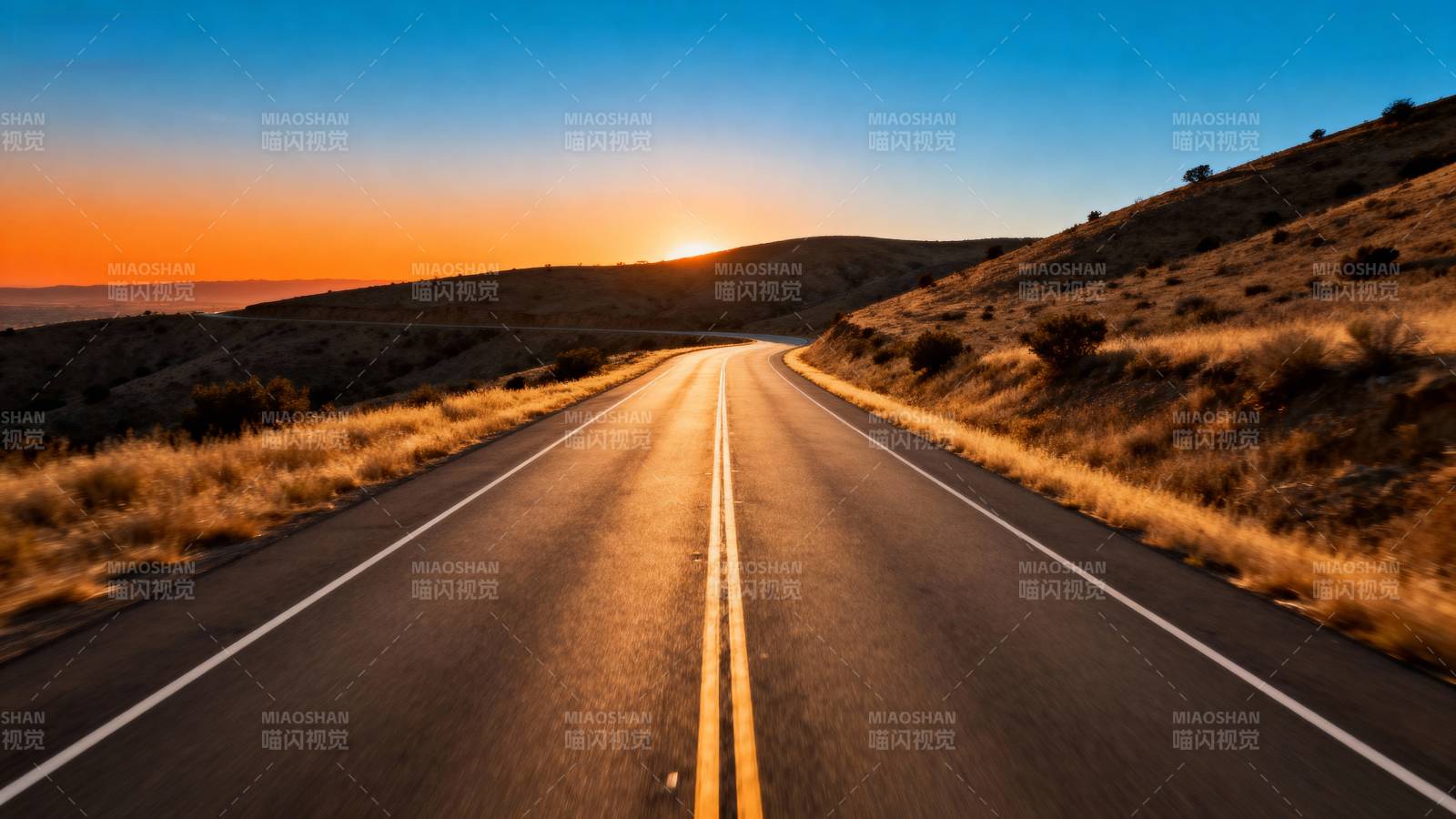 夕阳下的公路图片