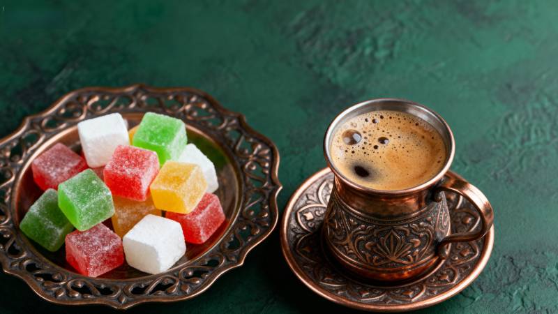 咖啡与糖果的静谧时光图片