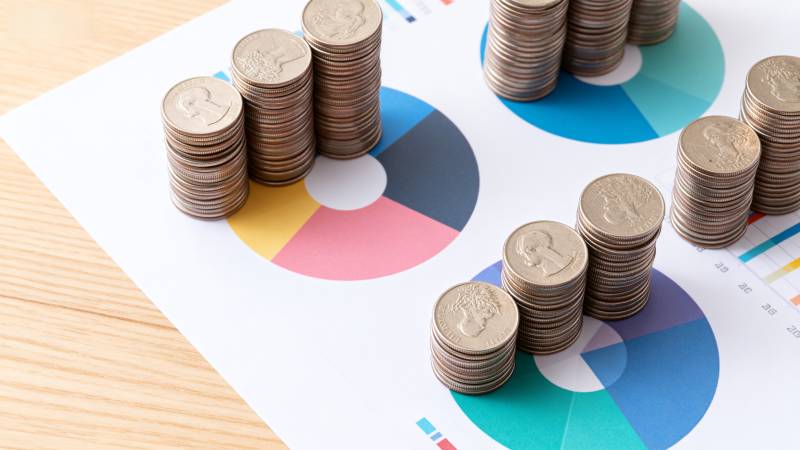 金币与财务图表图片