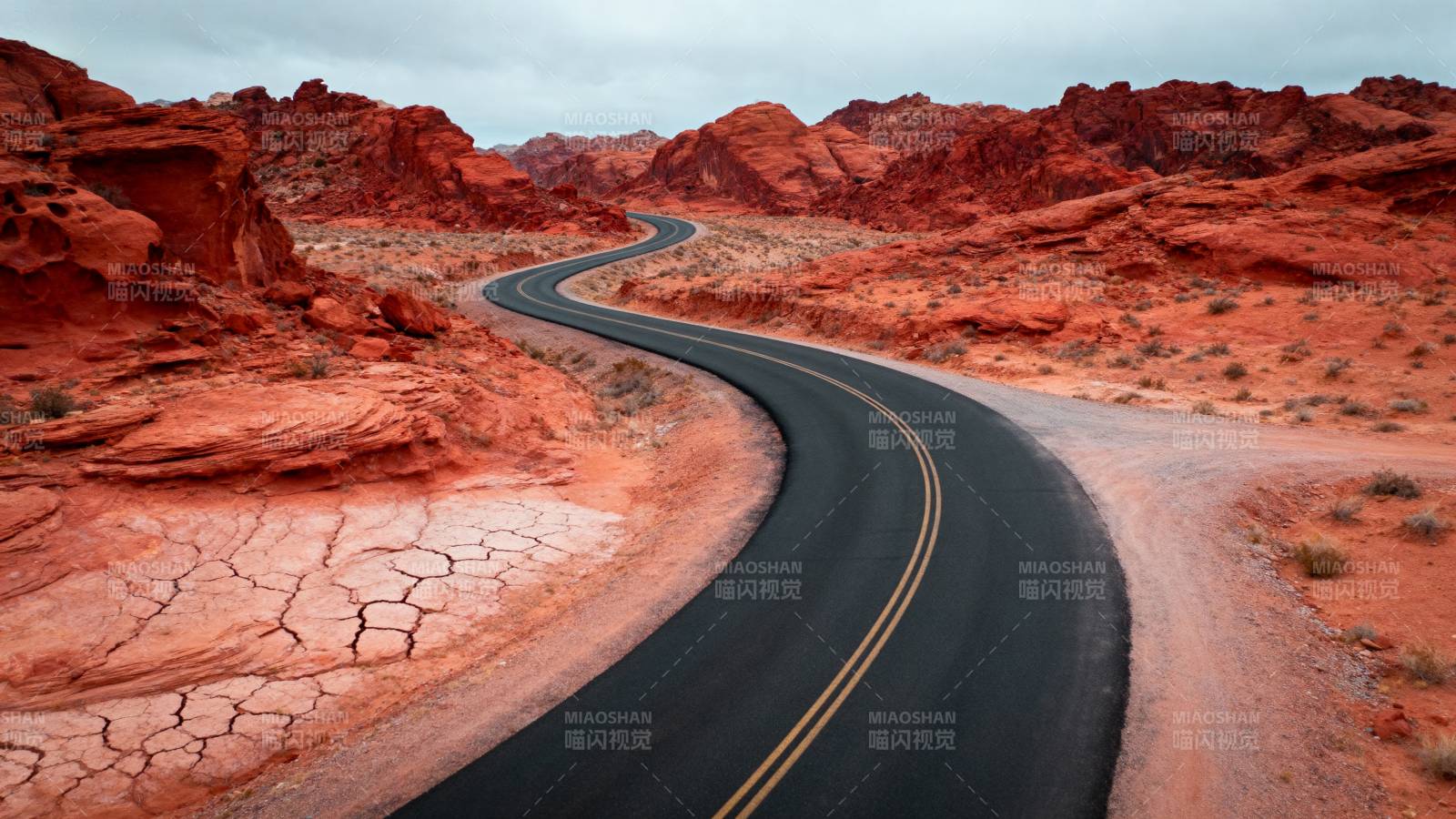 红岩蜿蜒公路图片