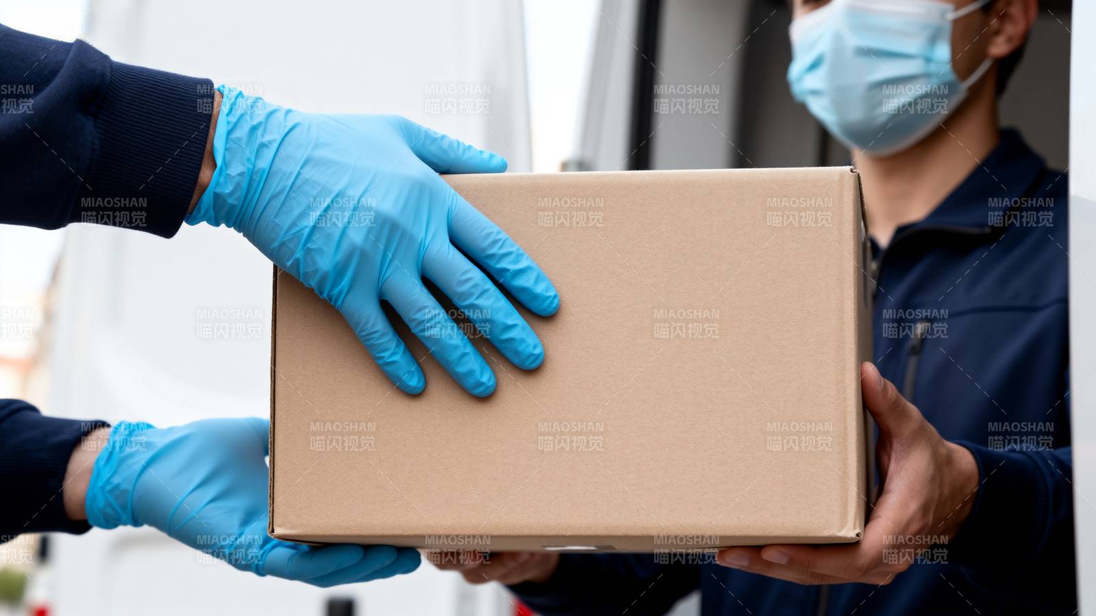 安全递送包裹图片