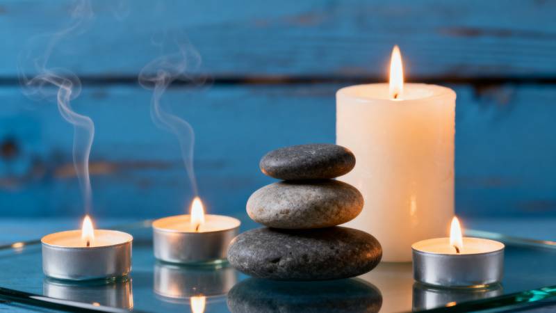 静谧烛光石景图片