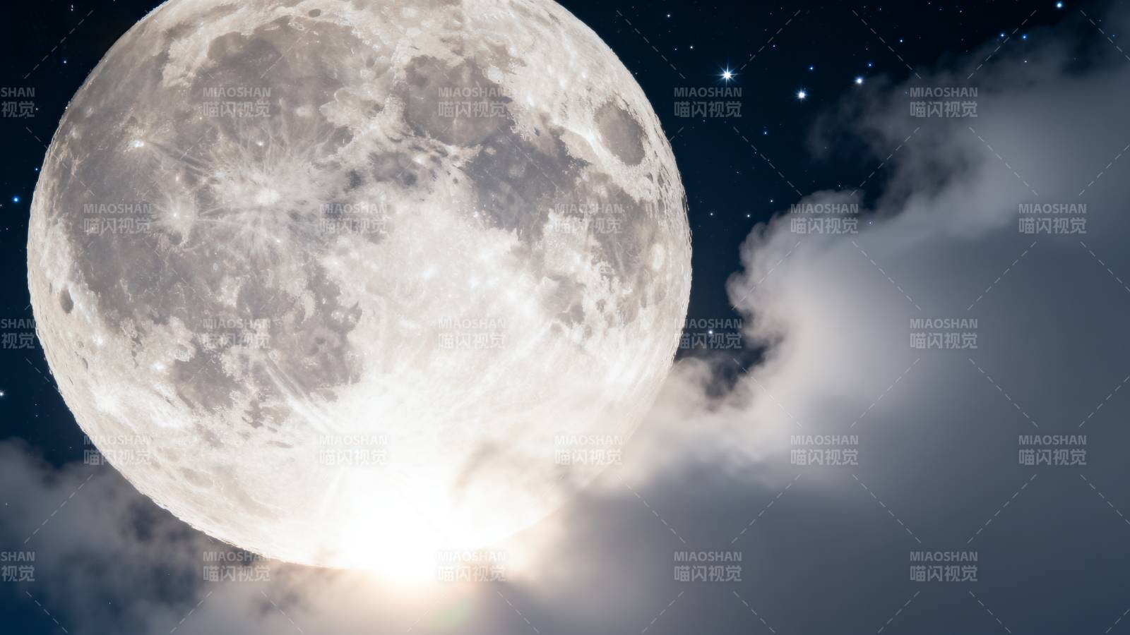 明月照云海图片